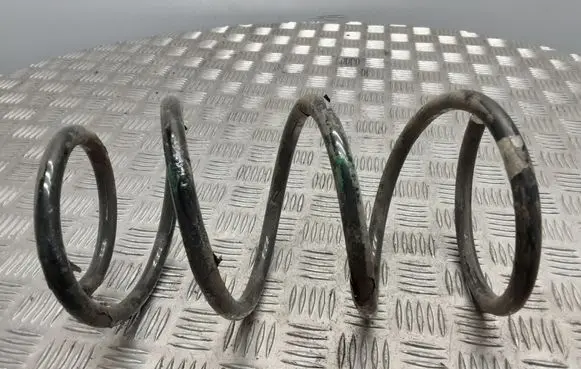 Toyota Corolla Verso AR10 Front coil spring
