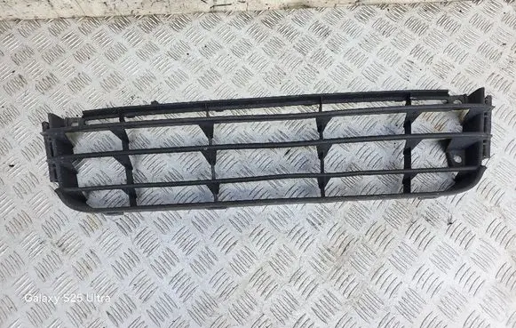 Volkswagen Touran I Front bumper lower grill 1T0853677