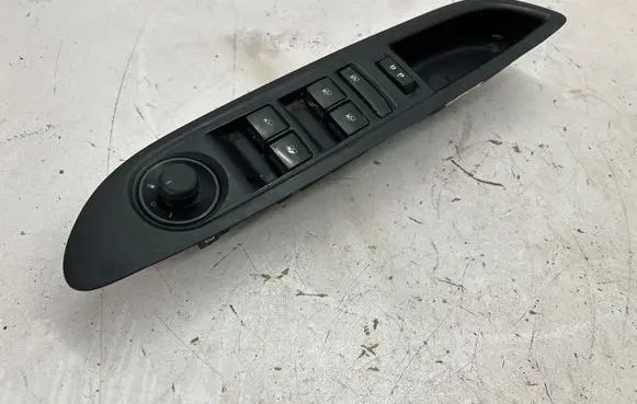 Buick Encore I Electric window control switch 95025518 20181102