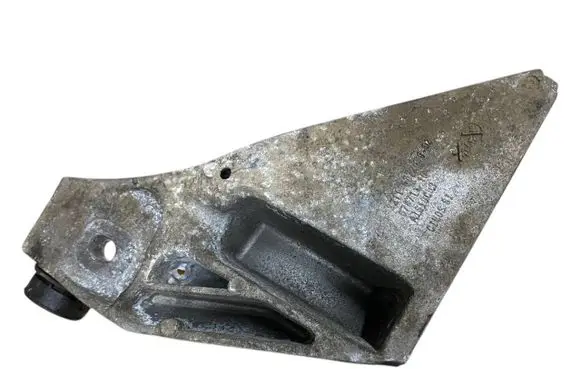 BMW X5 E70 Engine mounting bracket 6772680 22116772680