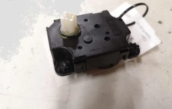Opel Astra H Air flap motor/actuator 52406341