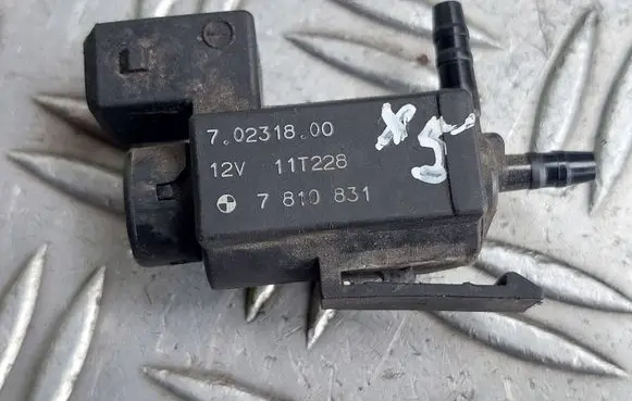 BMW X5 E70 Turbo solenoid valve 70231800 11T228 7810831