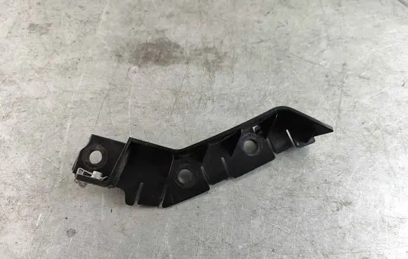 Front bumper mounting bracket