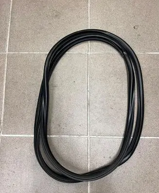 Mercedes-Benz Vito Viano W639 Rubber seal sliding door window/glass A6396712520