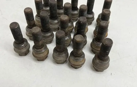 Volkswagen Transporter - Caravelle T6 Nuts/bolts 
