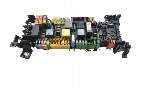 Mercedes-Benz B W246 W242 Fuse box set A2465400240