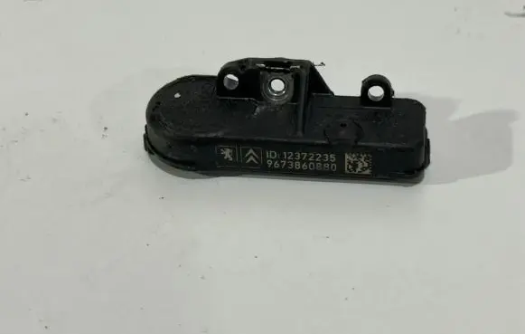 Peugeot 3008 I Tire pressure sensor 9673860880