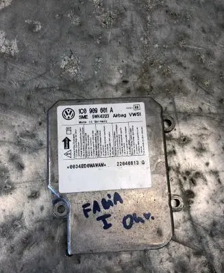 Skoda Fabia Mk1 (6Y) Airbag control unit/module 1C0909601A