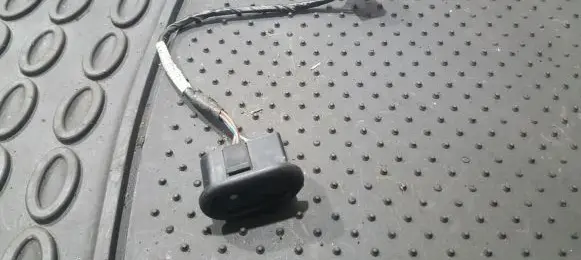 Opel Tigra A Electric window control switch 90482480
