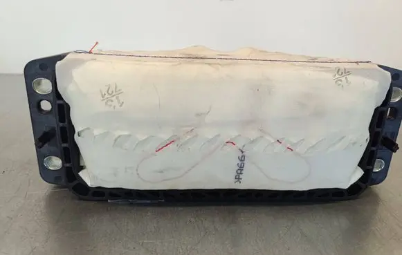 Volkswagen PASSAT B8 Passenger airbag 0589P1000678 3G0880204D 100115