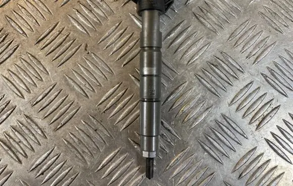 Mercedes-Benz C W205 Fuel injector A6540700187 0445117048