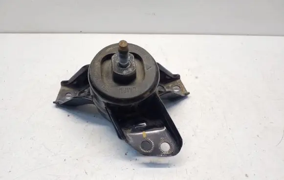 KIA Sportage Engine mount bracket 218142S600