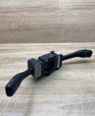 Volkswagen PASSAT B5 Wiper turn signal indicator stalk/switch 8L0953513G 4B0953503H
