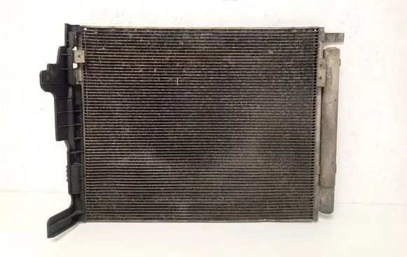 KIA Sorento A/C cooling radiator (condenser) 976062P000