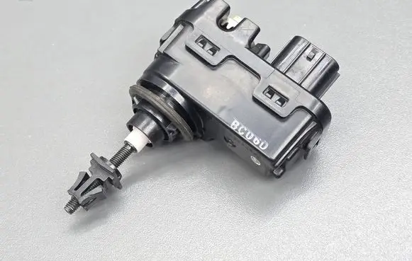 Suzuki Swift II Headlight level adjustment motor BC06D