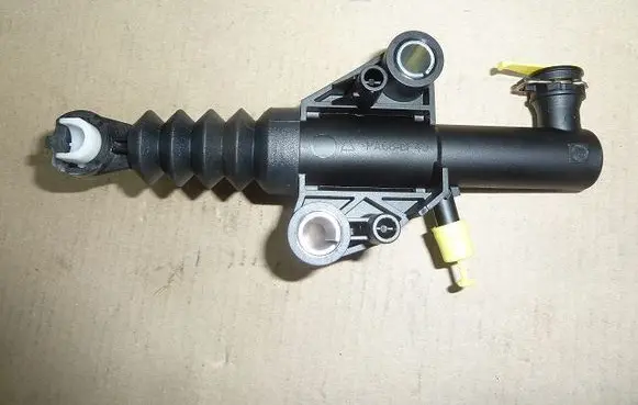 Opel Vivaro Clutch master cylinder 6284600868