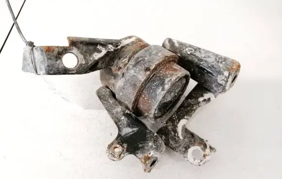 Toyota Avensis T250 Engine mount bracket