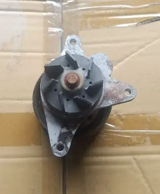 Land Rover Discovery 4 - LR4 Water pump 4R809509AC
