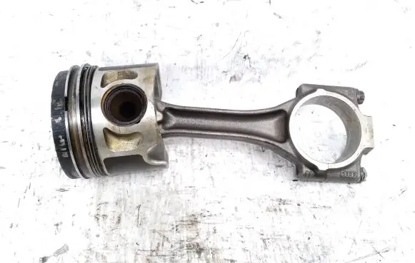 Volkswagen PASSAT B6 Piston with connecting rod