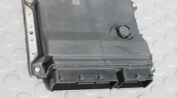 Toyota RAV 4 (XA40) Engine control unit/module ECU-89661-42J40 8966142J40 275900-5001