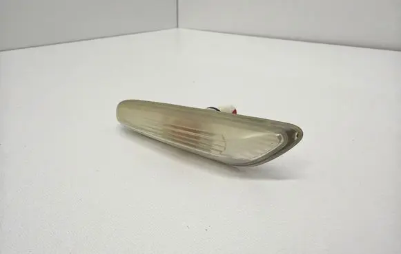 BMW 5 E60 E61 Front fender indicator light 8382104