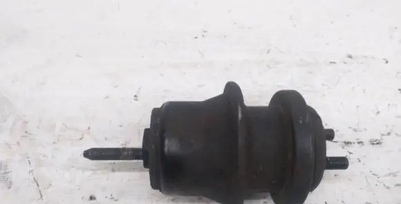 Subaru Outback Engine mount bracket