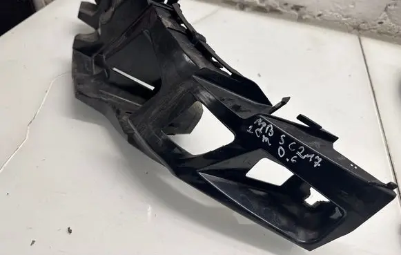 Mercedes-Benz S C217 Rear bumper mounting bracket A2178850165