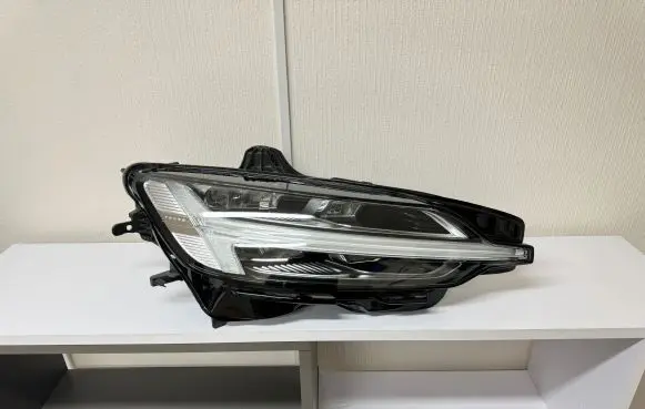 Volvo V60 Headlight/headlamp 32347005 354D51257 26187A