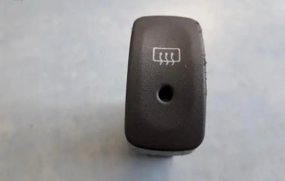 Nissan Primera Windscreen/window heater switch