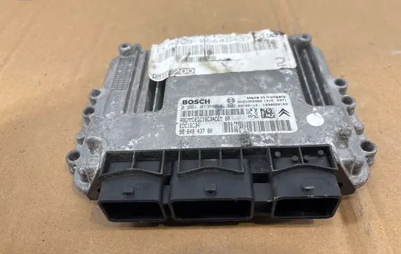 Peugeot 308 Engine control unit/module 9653958980 9664843780
