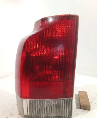 Volvo XC70 Rear/tail lights 9154497