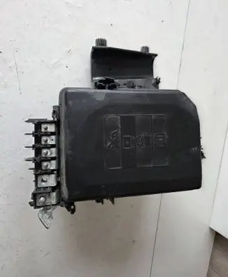 Opel Astra K Fuse box set 39040853
