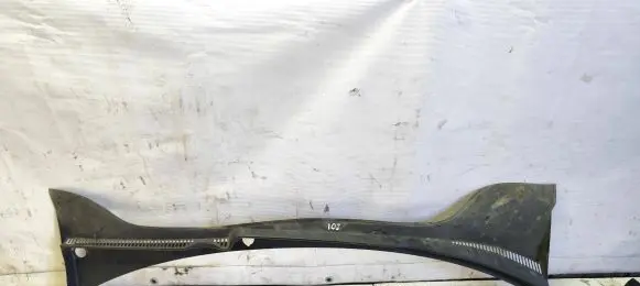 Volkswagen Jetta V Wiper trim 1K5819415A