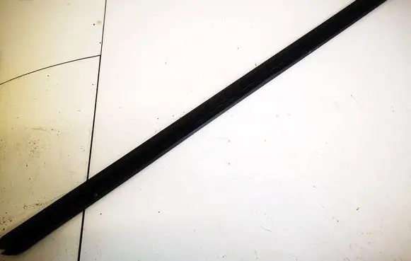 Volkswagen Cross Polo Front door glass trim molding 6r4837480b