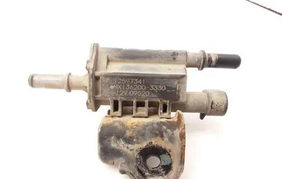 Saab 9-7X Vacuum valve 12597341 MX136200 MX1362003330