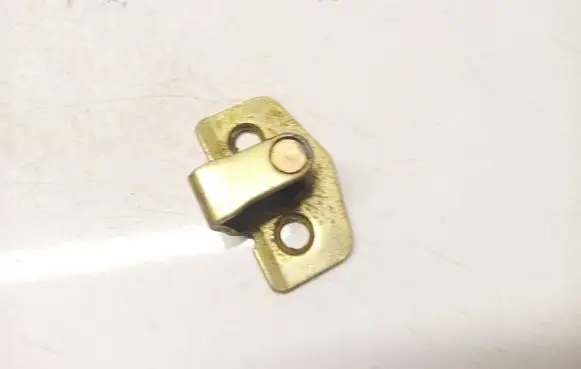 Opel Zafira A Front door lock loop/hook striker 