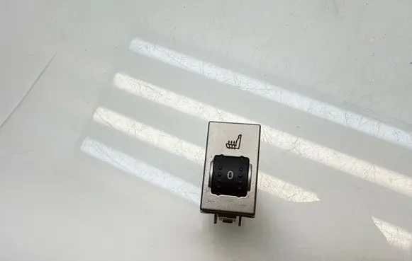 Ford Kuga I Seat heating switch 8V4T19K314AB