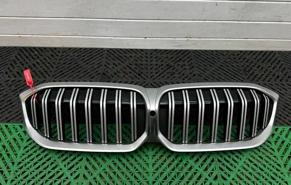 BMW 3 G20 G21 Front grill 5A1BF69
