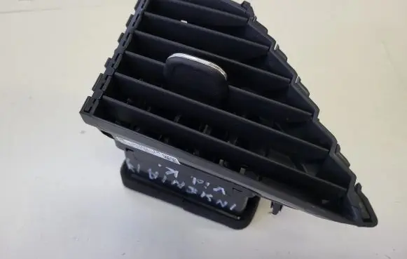 Opel Insignia B Dash center air vent grill 39017313