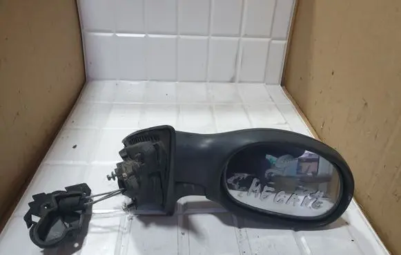 Renault Megane I Manual wing mirror 