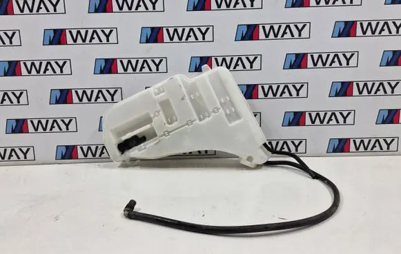 BMW 5 F10 F11 Windscreen/windshield washer pump