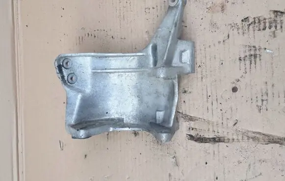 Mercedes-Benz C W203 Other engine bay part