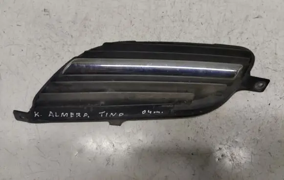 Nissan Almera Tino Front bumper upper radiator grill