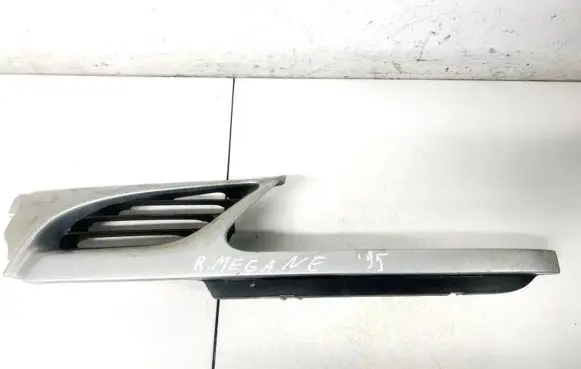 Renault Megane I Front grill 7700834200