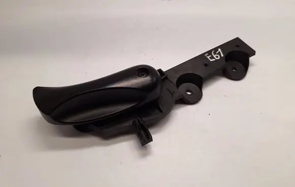 BMW 5 E60 E61 Engine bonnet (hood) release handle 51437052579 51437008933