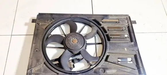 Ford Grand C-MAX Radiator cooling fan shroud 8v618c607rd 0130308448