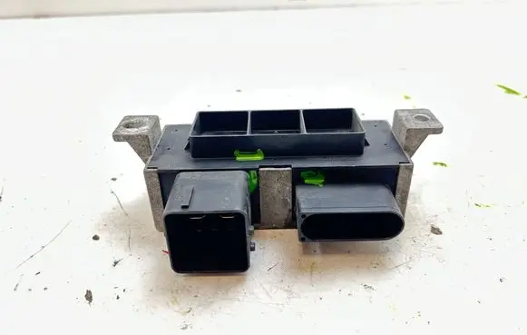 Renault Talisman Glow plug pre-heat relay 271206395R