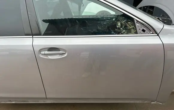 Subaru Outback Front door