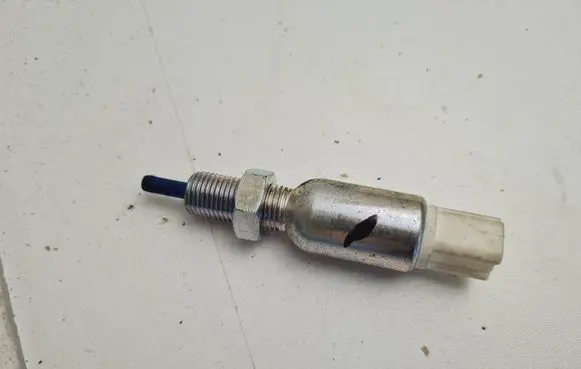 Honda CR-V Clutch pedal sensor 