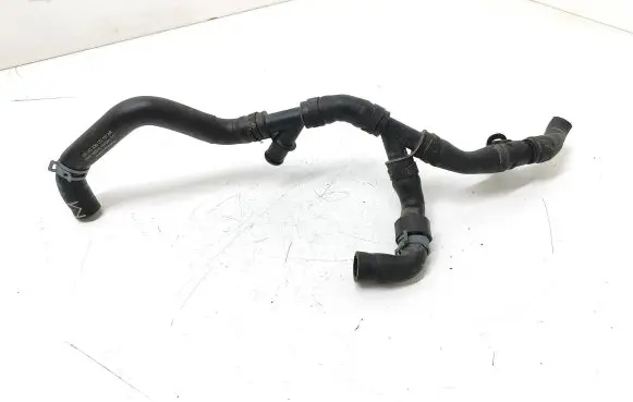 Volkswagen PASSAT B8 Engine coolant pipe/hose 3Q0122157AR